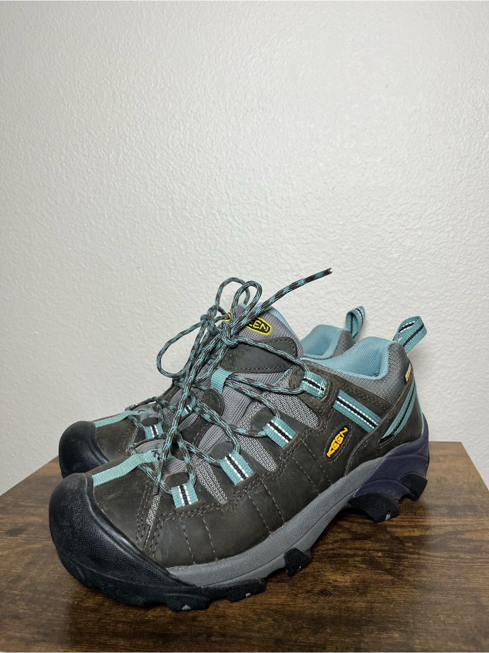 Keen Women's Targhee II 2 Trail Hiking Shoes in Teal and Gray - Picture 3 of 5